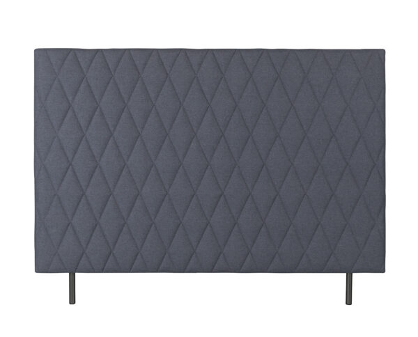 Elegant dobbeltsenger med skræddersyet kvalitet og moderne design, perfekt til soveværelset. Fremstillet af Dansk møbelsnedker med fokus på komfort og holdbarhed.